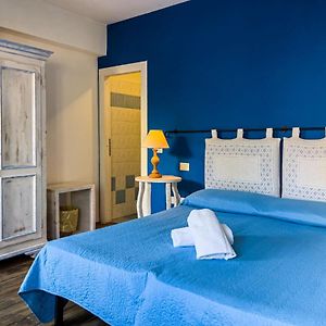 Double or Twin Room Garden View
